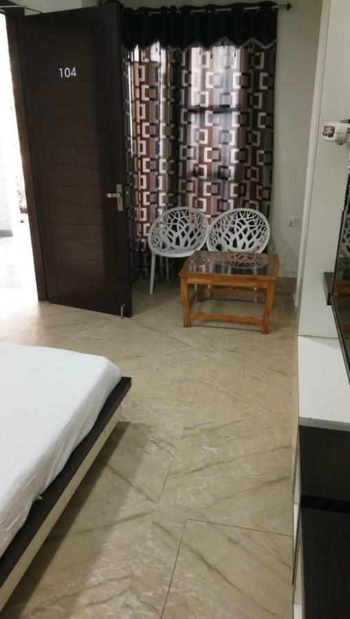 Hotel Unique House Amritsar Extérieur photo